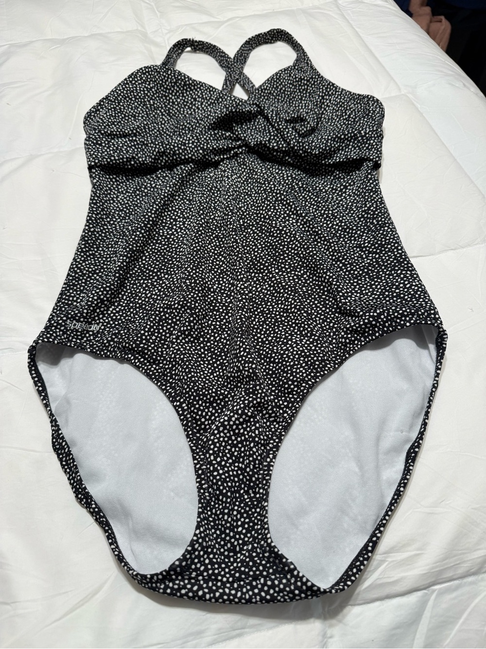 Speedo women’s size 16 Black & White  Dot One-Piece Swimsuit